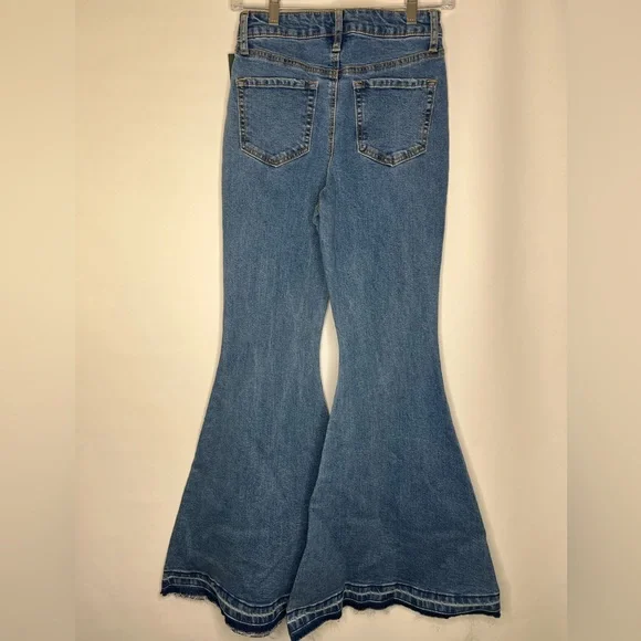 NWT Wild Fable flared jeans - Picture 3 of 4